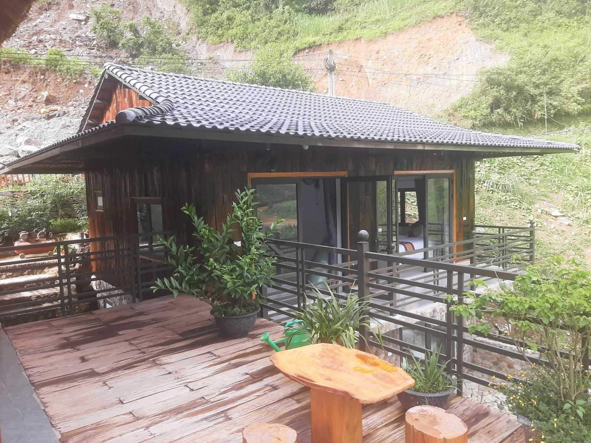 Dong Suoi H'Mong Homestay & Bungalow - Trek & Vegetarian Food Mu Cang Chai Kültér fotó